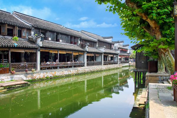 台州文艺青年，辞职搞光伏，登上富豪榜，2个弟弟又成为上饶首富